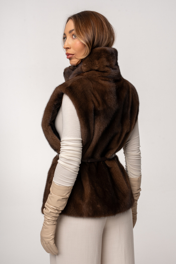 Futrzany golf z naturalnej norki w kolorze brązowym