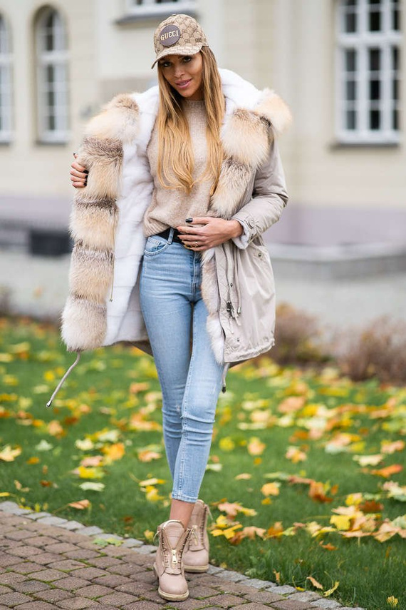 Beżowa parka z obszyciem z białej norki i lisa Gold Island