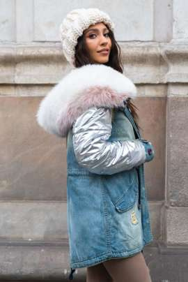 Parka damska obszyta naturalnym futrem lisa.