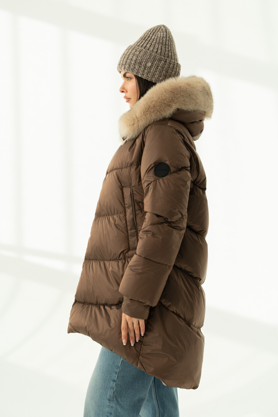 Beżowo-miedziana  włoska kurtka puchowa marki Flo&Clo z kapturem i futrzanym wykończeniem