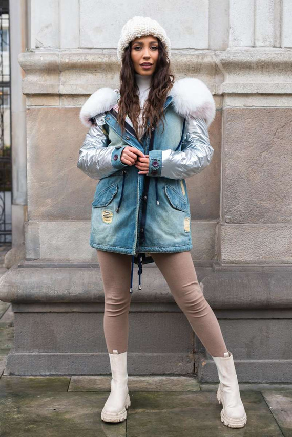 Parka damska obszyta naturalnym futrem lisa.