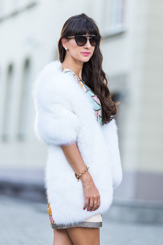 Etola z naturalnego futra lisa w kolorze białym