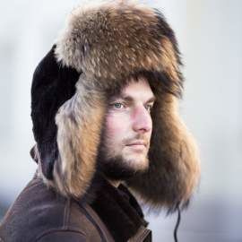 Męska uszanka z futra jenota naturalnego