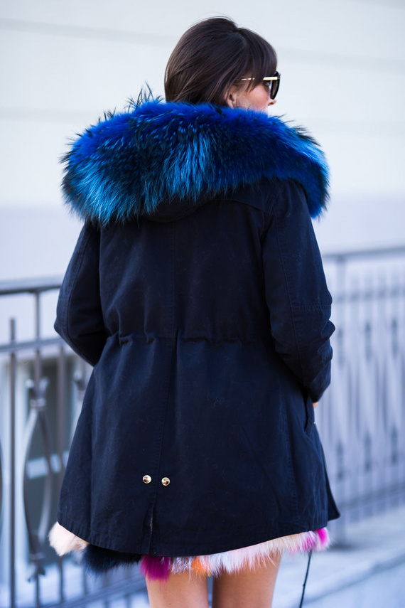 Futrzane obszycie na kaptur z naturalnego futra jenota.