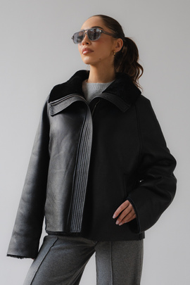 Czarny kożuch damski typu ramoneska ze skór jagnięcych