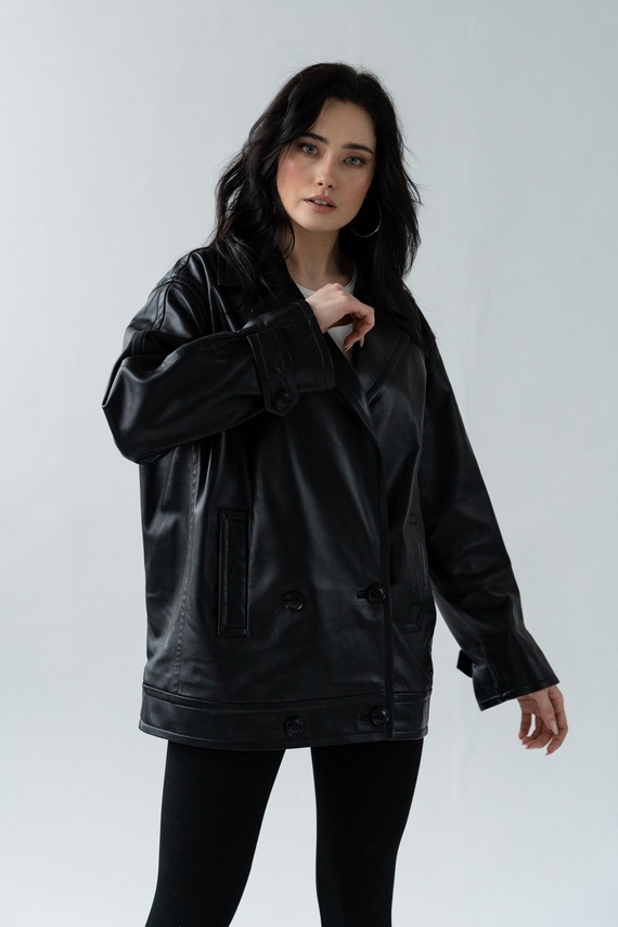 Skórzana ramoneska damska o lużnym kroju w kolorze czarnym