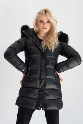 Czarna puchowa kurtka Farrow z kapturem obszytym futrem lisa