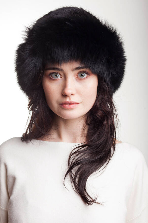 Czarna czapka futrzana z norki i lisa
