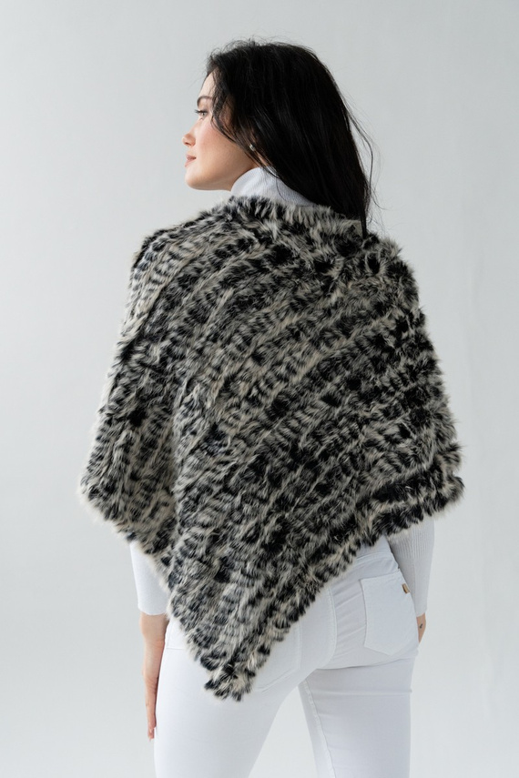 Futrzane ponczo z królika