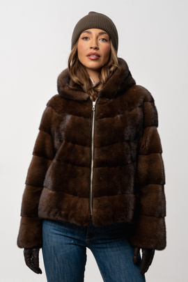 Brązowe futro z kapturem z naturalnych norek palomino