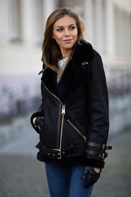 Kożuch damski typu ramoneska.