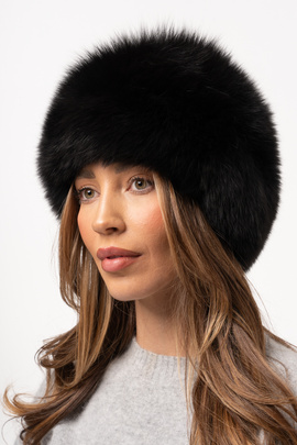 Czapka bombka z naturalnego lisa w kolorze czarnym
