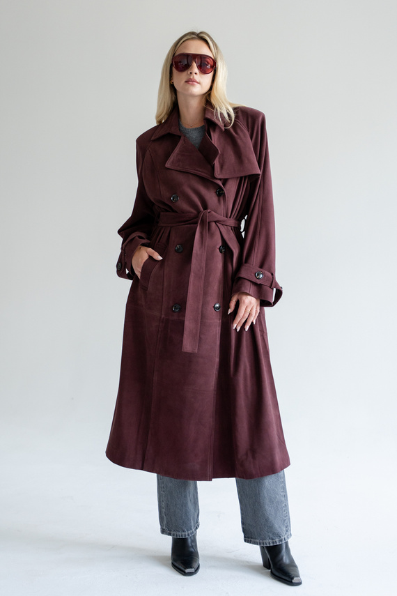 Bordowy płaszcz ze skóry zamszowej