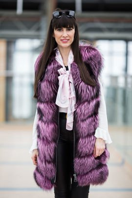 Futrzana kamizelka z naturalnego futra lisa w kolorze lila.