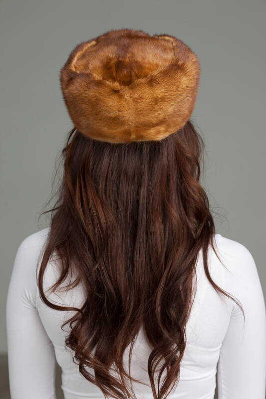 Rudy toczek z naturalnego futra norki