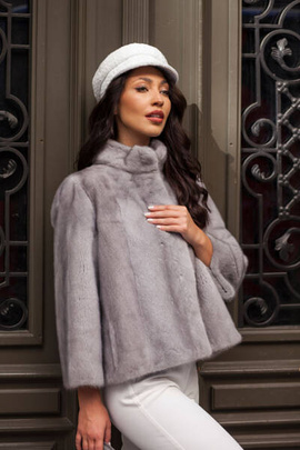 Szafirowe futro z norek