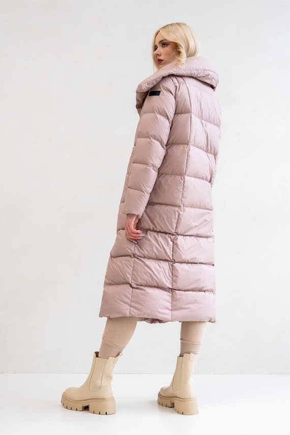 Pudrowy płaszcz puchowy Courtney 