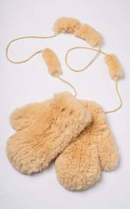 Futrzane rękawiczki w kolorze beżowym