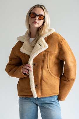 Naturalny rudy kożuch ze skór jagnięcych