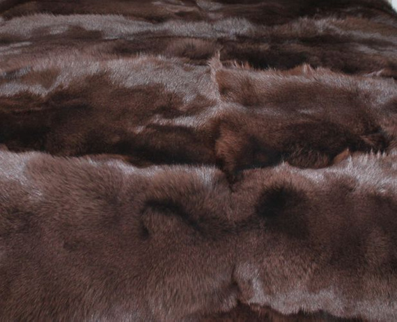 Narzuta z naturalnego futra lisa