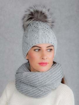 Czapka wełniana  z pomponem z lisa i komin