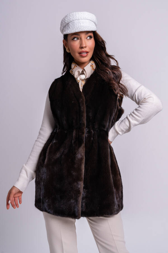 Brązowa kamizelka z naturalnego futra norek