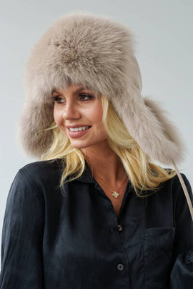 Beżowa uszanka z naturalnego futra lisa