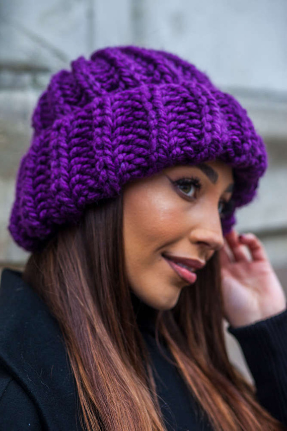 Indigo ręcznie robiona czapka wełniana