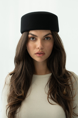 Czarny wełniany toczek Mia