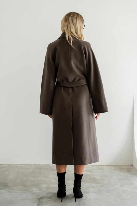 Jesienny płaszcz w kolorze taupe