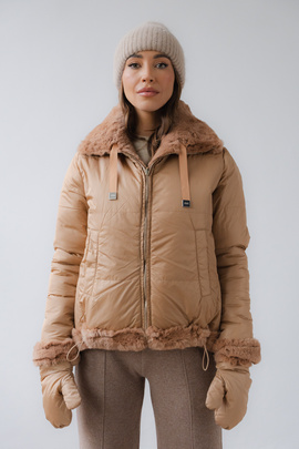 Czarna kurtka puchowa Arianna z futrzanym kapturem