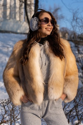 Beżowe futro z lisa gold island