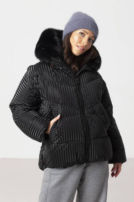 Czarna kurta Sissi marki Flo&Clo z futrzanym obszyciem