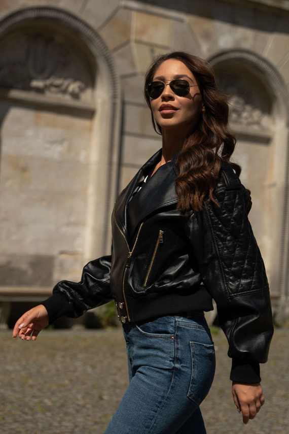 Czarna skórzana ramoneska damska 