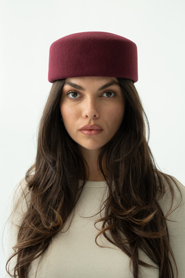 Bordowy wełniany toczek Mia