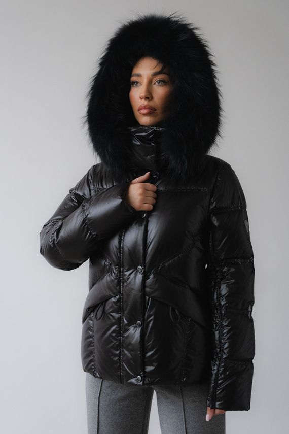Czarna kurtka puchowa Ariana z kapturem