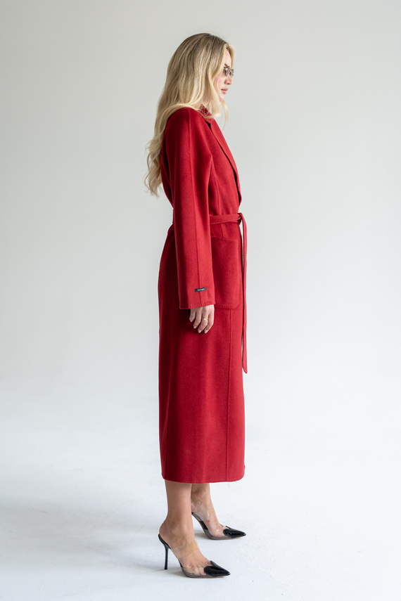 Kaszmirowy płaszcz z jedwabiem w kolorze czerwieni
