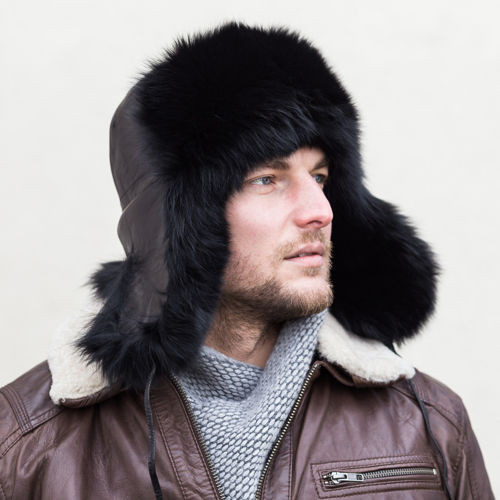 Papacha z lisa w kolorze czarnym