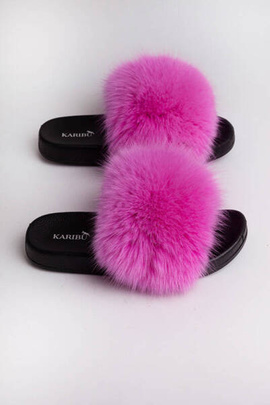 Różowe klapki z naturalnym futrem lisa