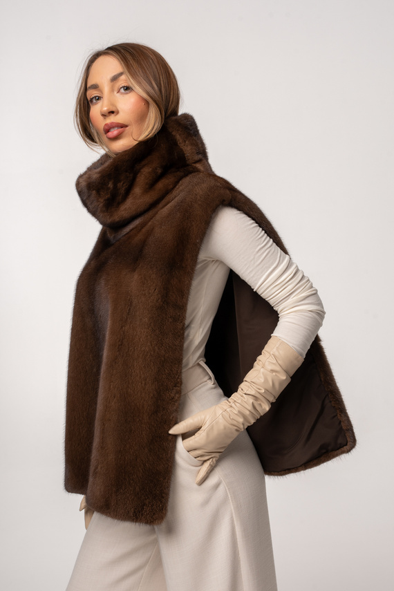 Futrzany golf z naturalnej norki w kolorze brązowym