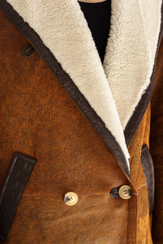 Brązowy kożuch jagnięcy Austin