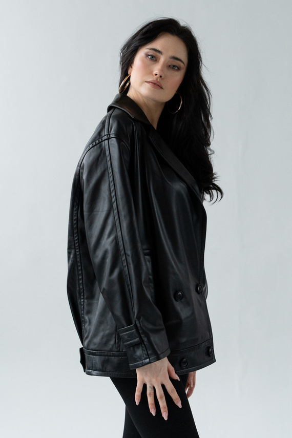 Skórzana ramoneska damska o lużnym kroju w kolorze czarnym