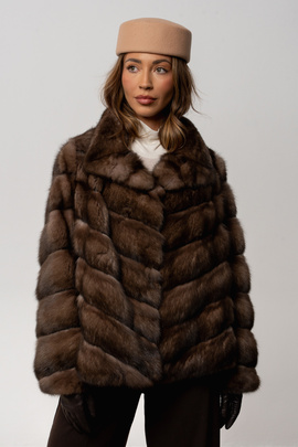 Eleganckie futro z rosyjskich soboli