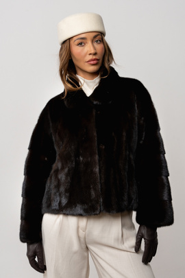 Brązowe futro z naturalnych norek