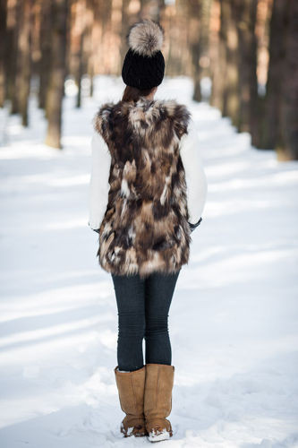 Futrzana kamizelka z naturalnego futra jenota