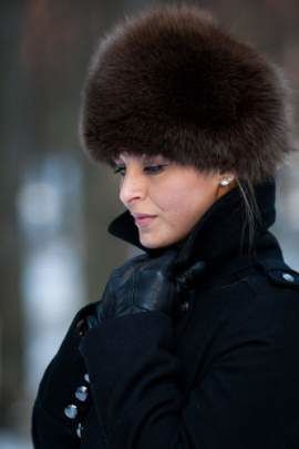 Czapka bombka z naturalnego futra lisa