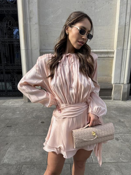 Cielista sukienka Norah z bufiastym rękawem