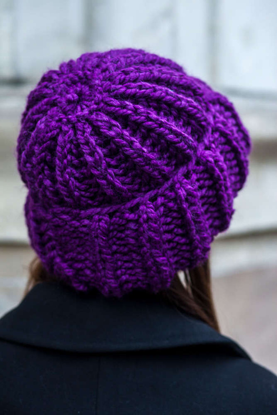 Indigo ręcznie robiona czapka wełniana