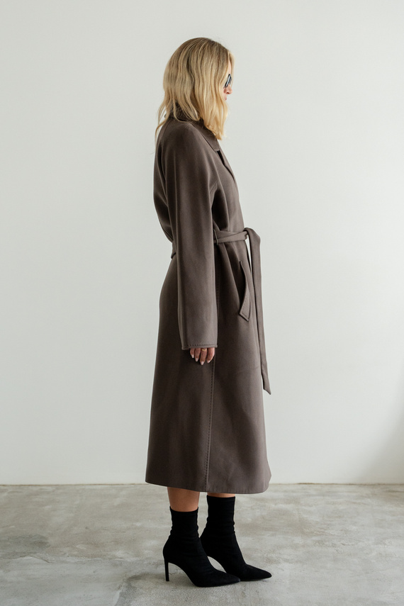 Jesienny płaszcz w kolorze taupe