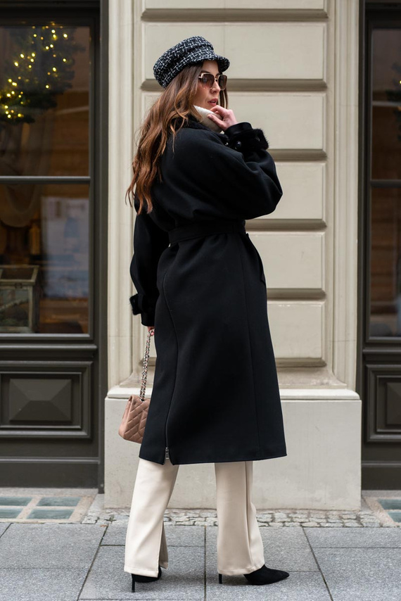 Czarny płaszcz z kaszmiru i wełny z dodatkiem norki